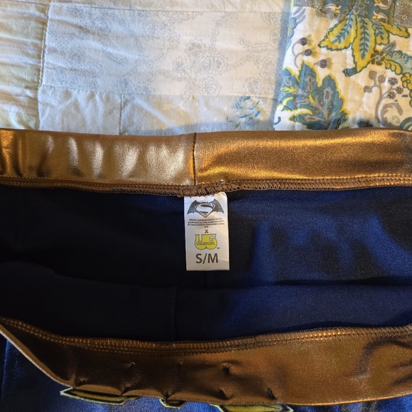 Wonder Woman 1984 Costume with wig & Accessories, Adult - Picture 7 of 13